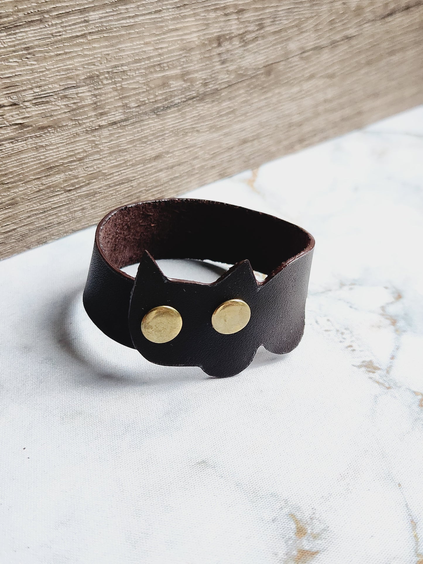 Brown leather cat bracelet