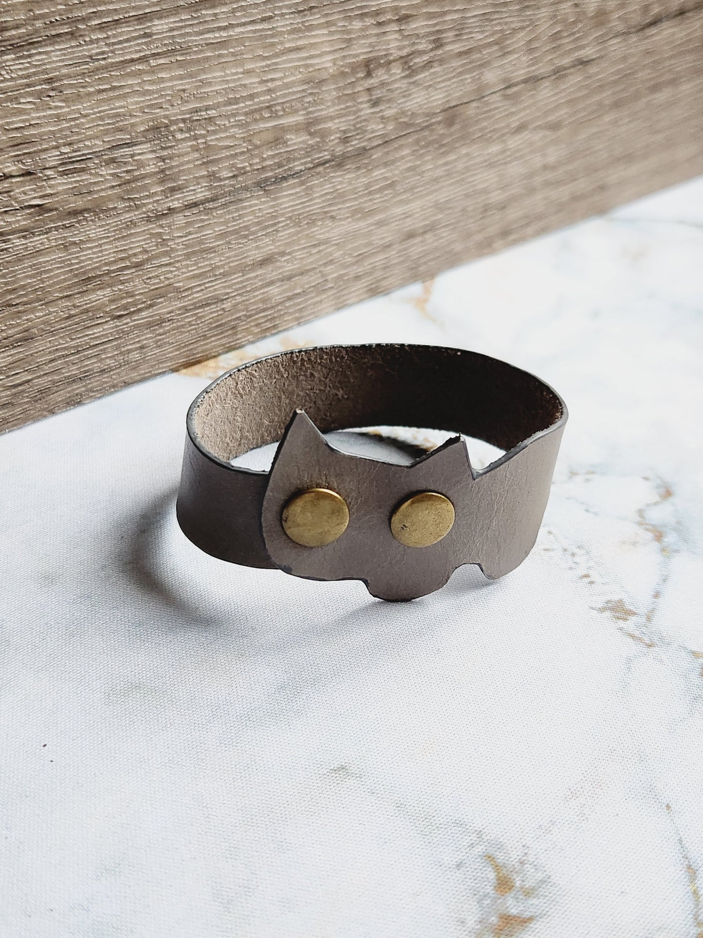 Grey cat leather bracelet