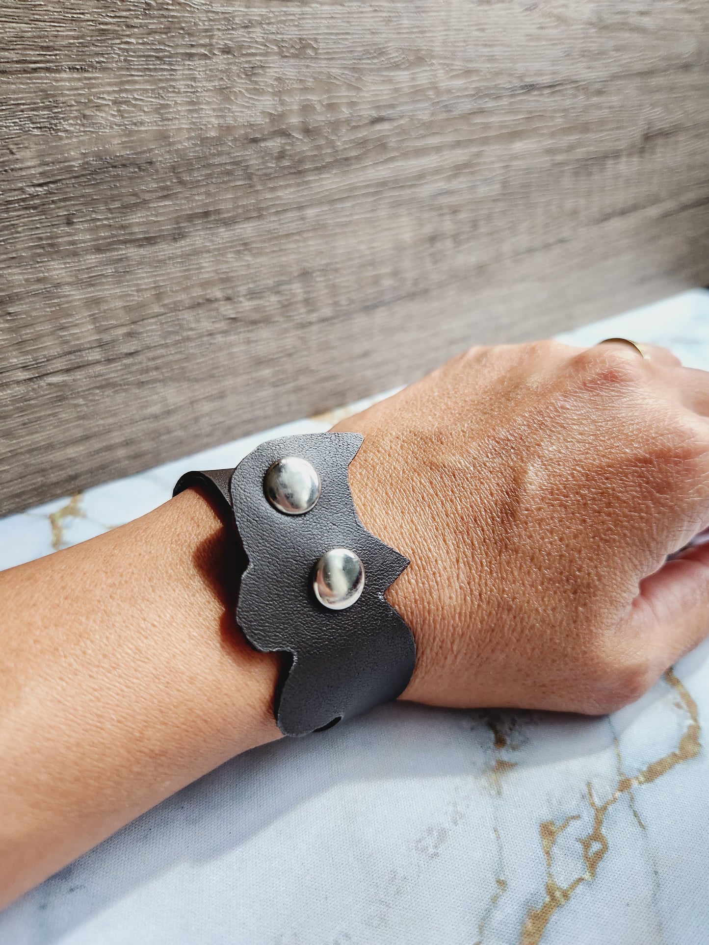 Brown leather cat bracelet